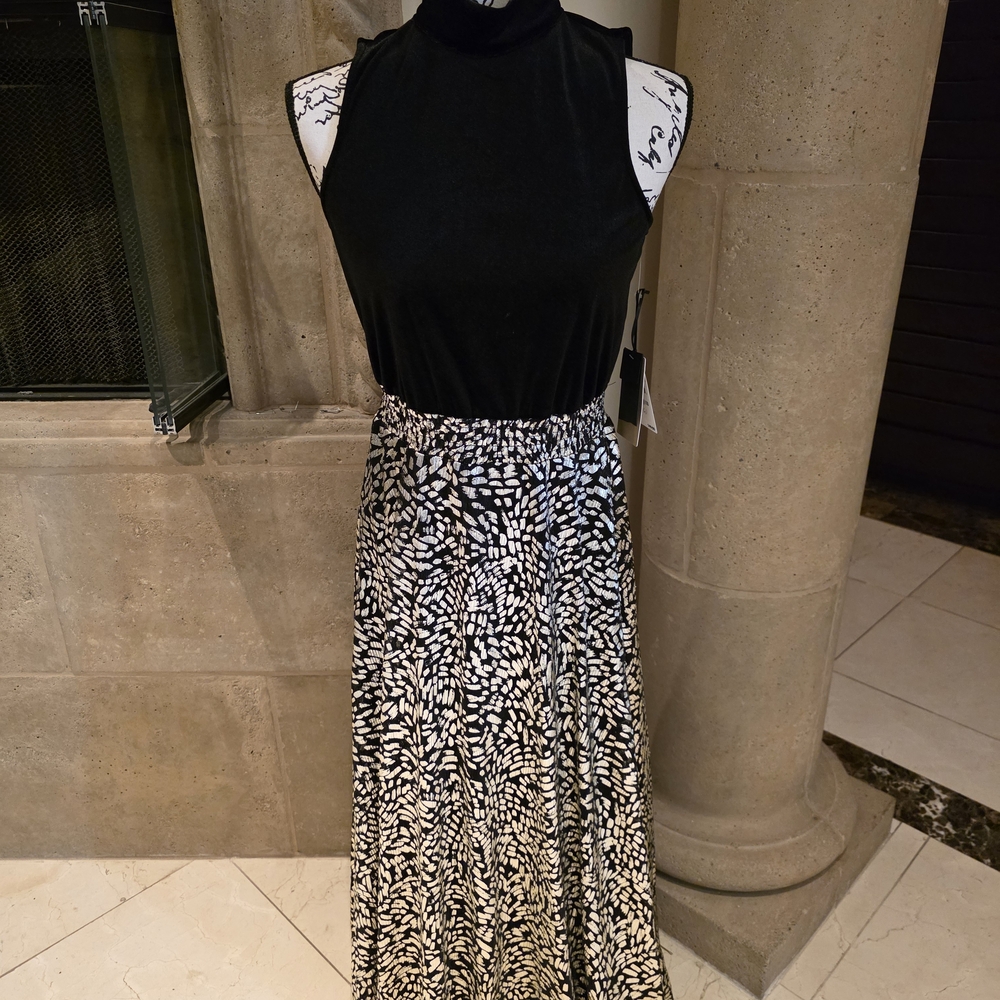 Halogen Black and White Skirt